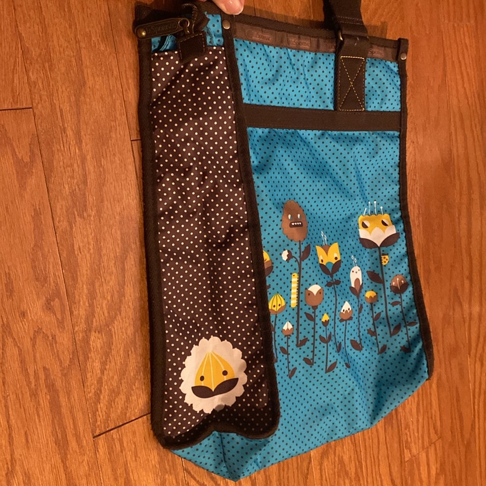 LeSportsac X Loulou & Tummie tote bag (Artist in Residence series) - Picture 2 of 5